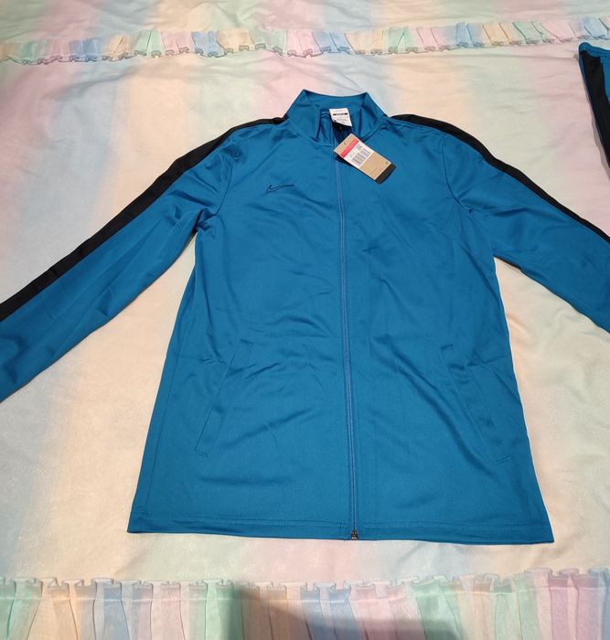 Мъжки комплект анцуг Nike, Размери  М и L, цвят - черен и син