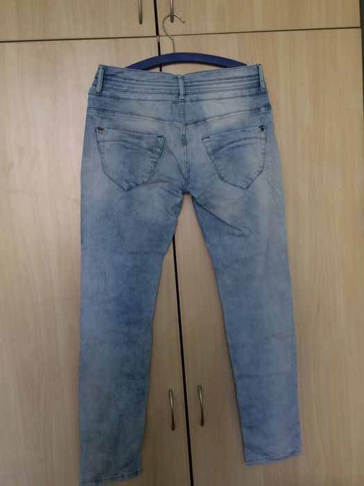 Джинсы фирмы Fishbone