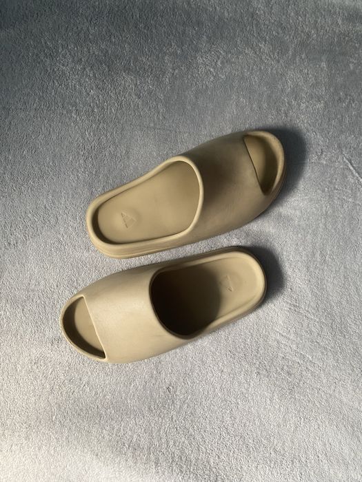 Adidas yeezy slide