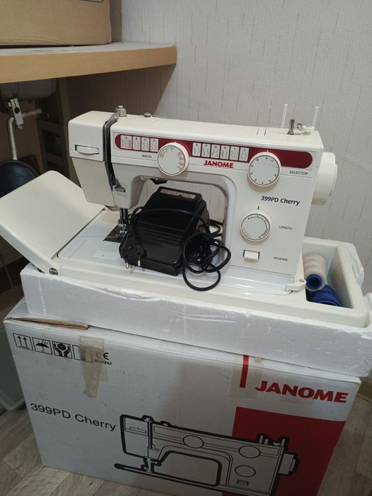 Продается швейная машина Janome