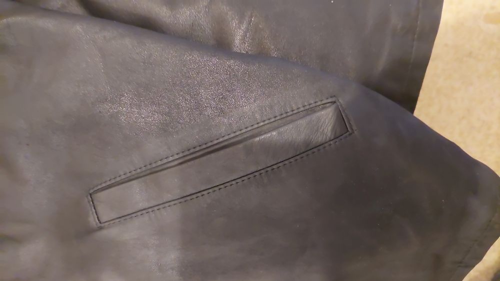 Scurtă din piele naturala