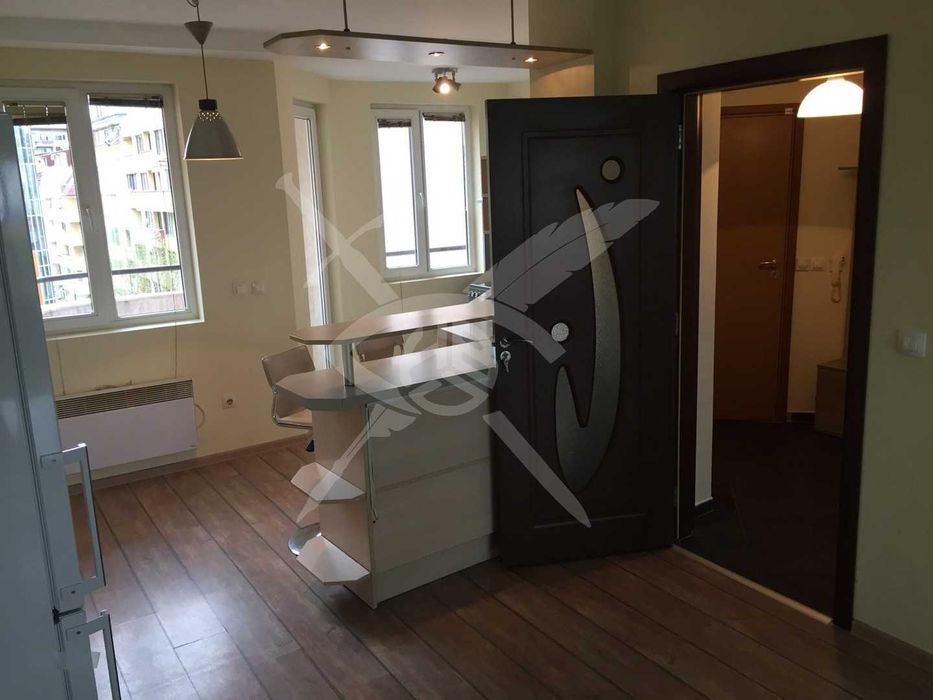 Дава се под наем Двустаен апартамент в София, Медицинска академия - 83 кв.м за 700 € - Снимка #2