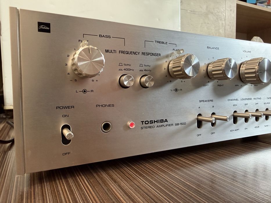 Toshiba SB-500 Стерео усилвател
