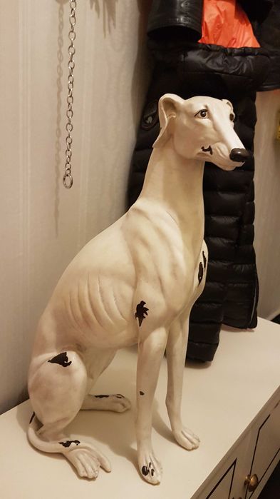 Хрътка от гипс в антикварен стил!