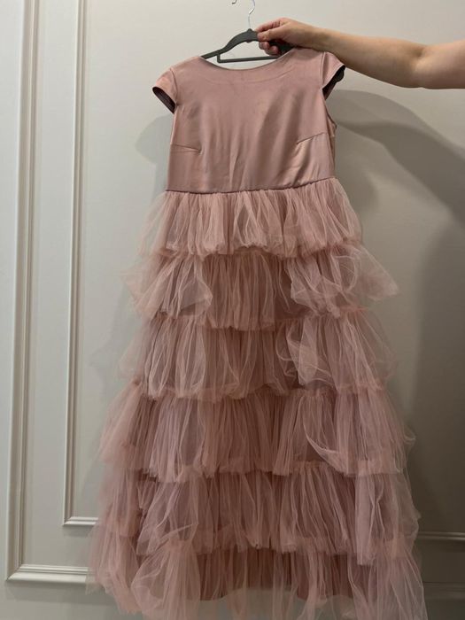 Платье вечернее