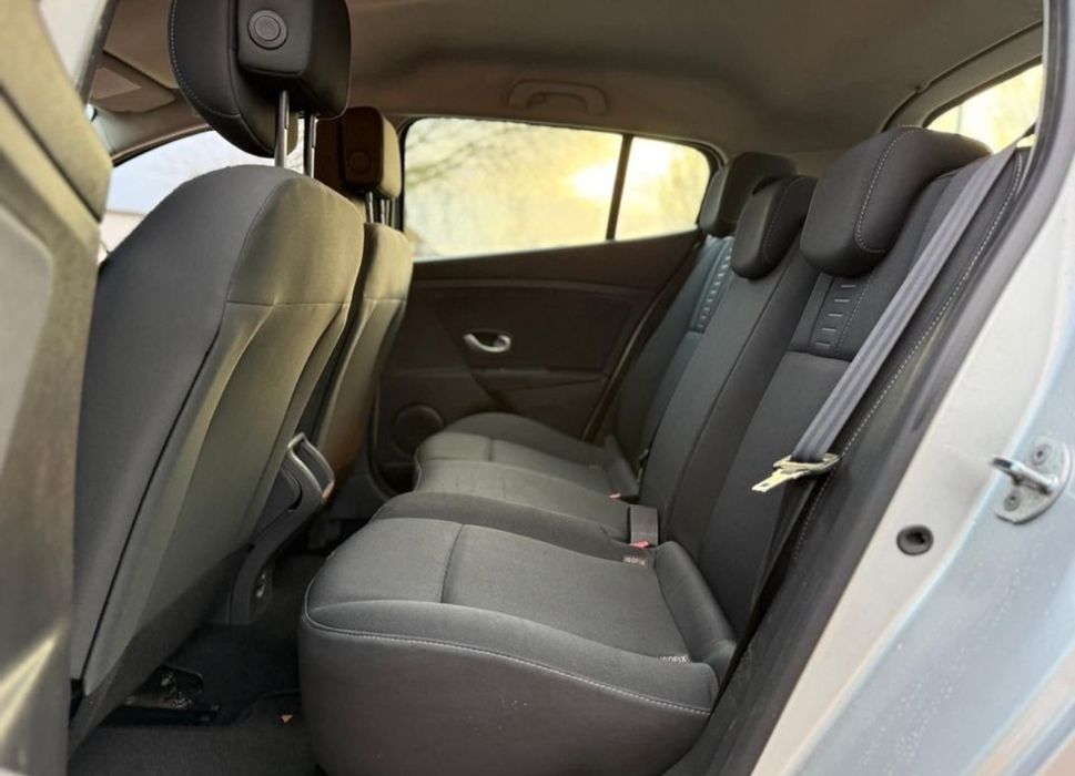 Renault Megane 1,6 Benz și gaz  2011