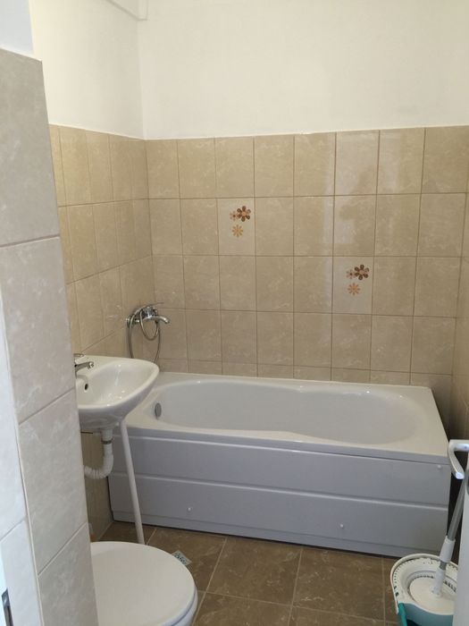 Persoana Fizica vând apartament 1 camera garsoniera Florești