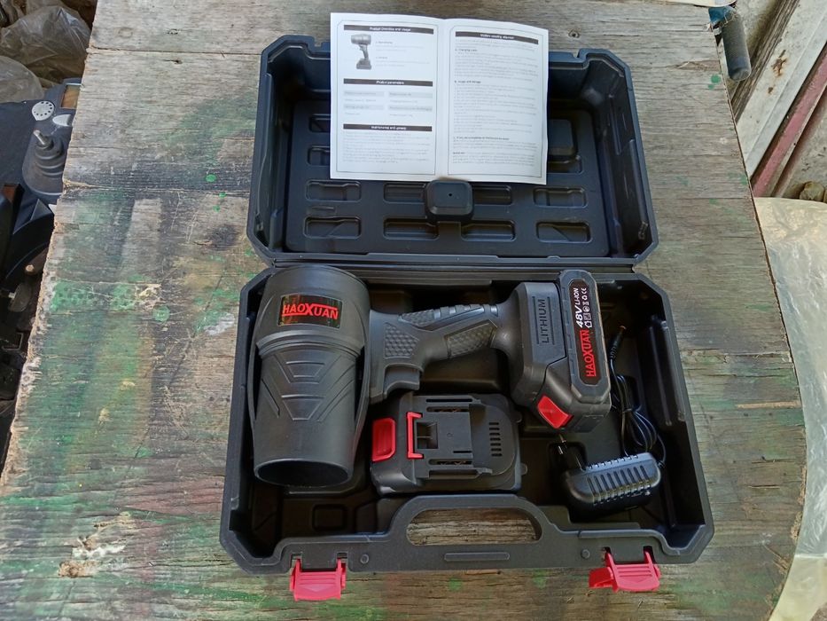 Suflanta aer cu 2 acumulatori și încărcător incluse