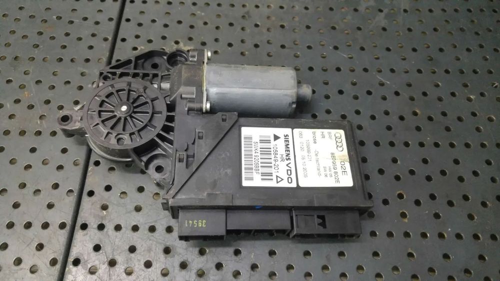 Motoras macara geam dreapta spate audi a4 b7 8e 8e0959802e 0130821766