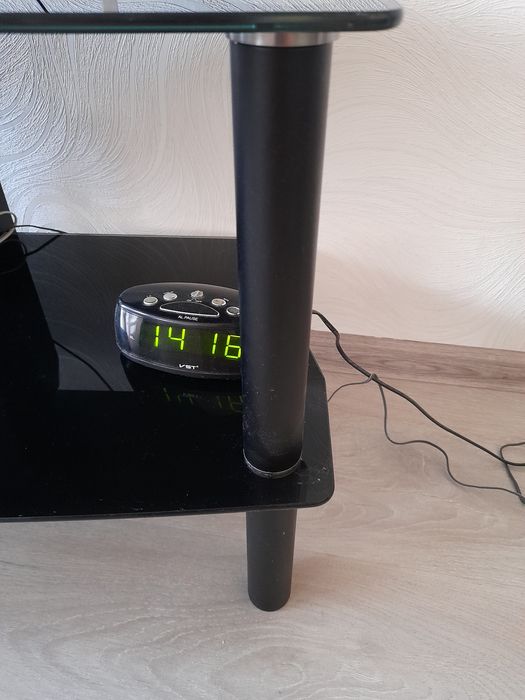 Продам тумбу под тв