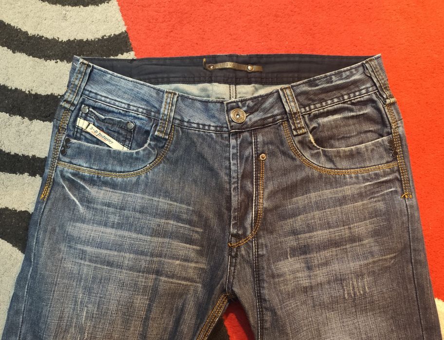Flared baggy jeans