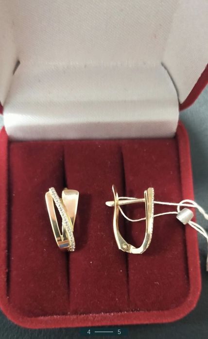 Золотые новые серьги с фианитами