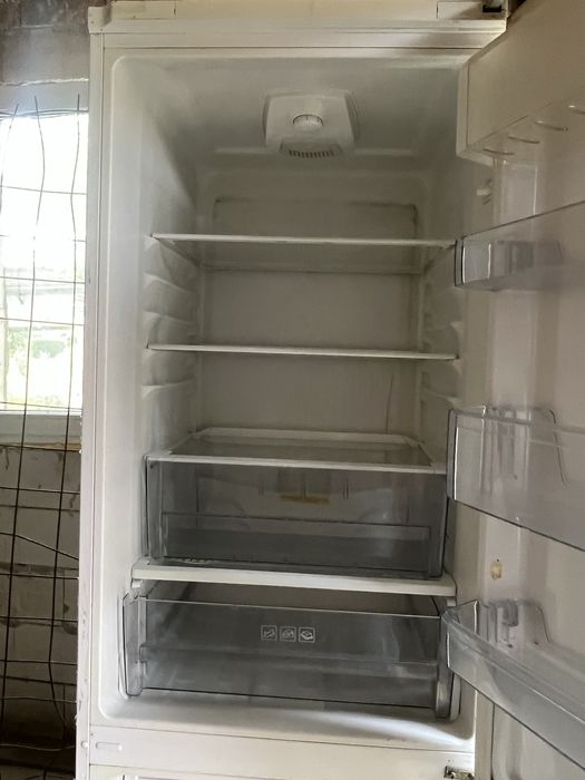 Vand    frigider