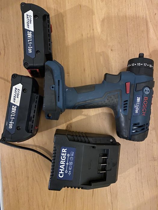 Bosch Professional 28V Li-Ion Батерии (2бр) със Зарядно - Неизползвани