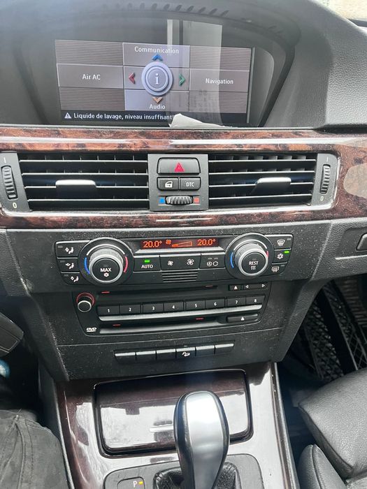 BMW 330xd e90 ușor avariat