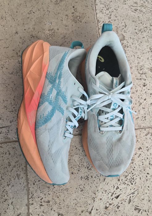 Asics Novablast 5, masura 42