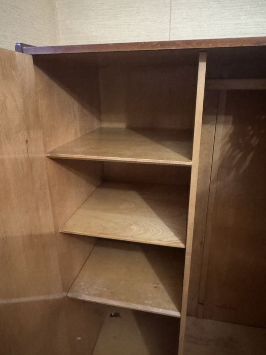 Продам советский шкаф