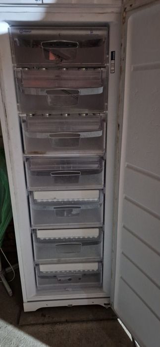 Congelator 7 sertare indesit