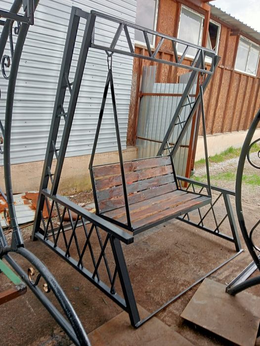 Турник, качели ручная работа.