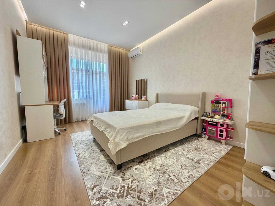 Новостройка 4-комнатная, 110 м², Махтумкули ор-р мост Авиатор