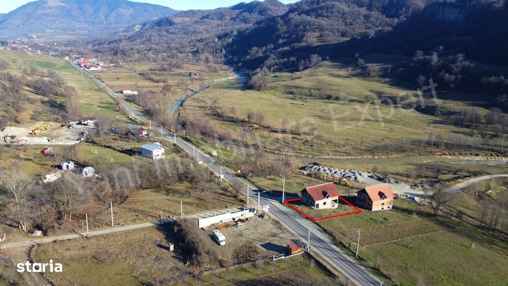 Casă de vânzare în comuna Corbeni, sat Oestii Ungureni, județ Argeș.