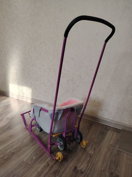 Санки зимние детские розовые