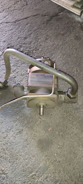 Продам гидравлический насос