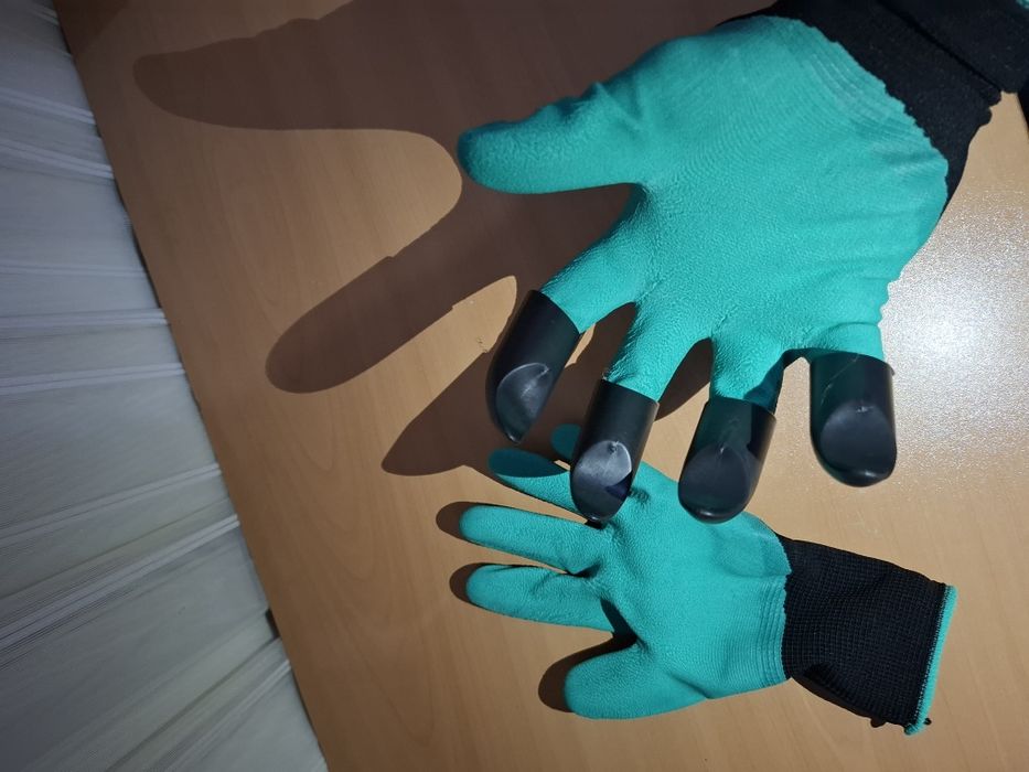 Водоустойчиви градински ръкавици с остри "нокти" за копане и засаждане