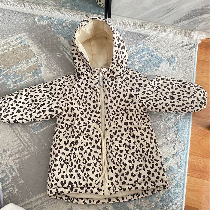 Продам куртку детскую