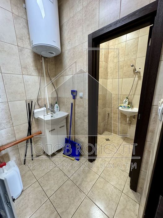 Дава се под наем Магазин в Пловдив, Южен - 90 кв.м за 897.6 € - Снимка #2