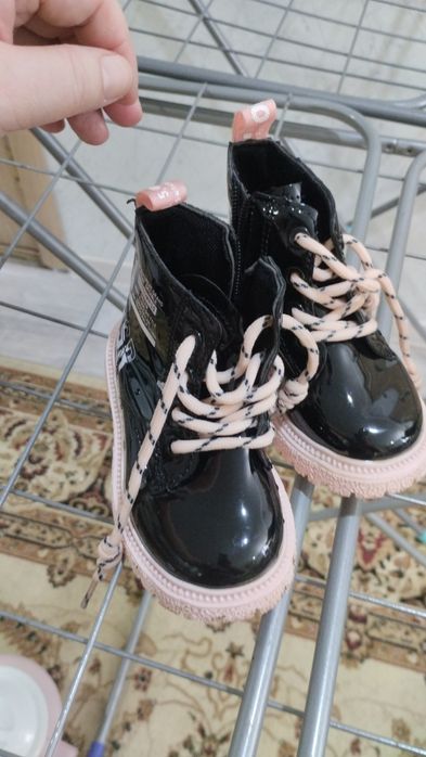 Продаётся детская обувь все по 1000