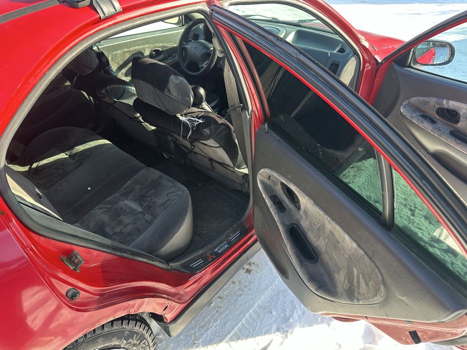 Митсубиси каризма