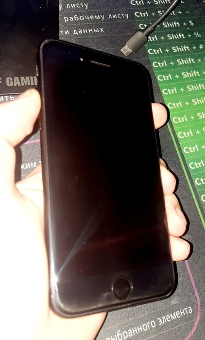 Продаю Iphone SE 2020, 128gb