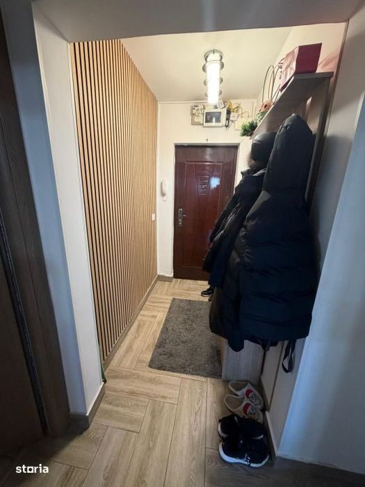 Apartament de vanzare, cu 2 camere, 57 mp, zona Craiovita
