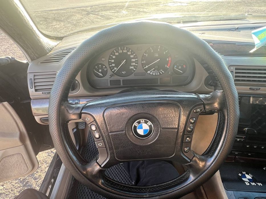 BMW 728 I (Синий Металлик)