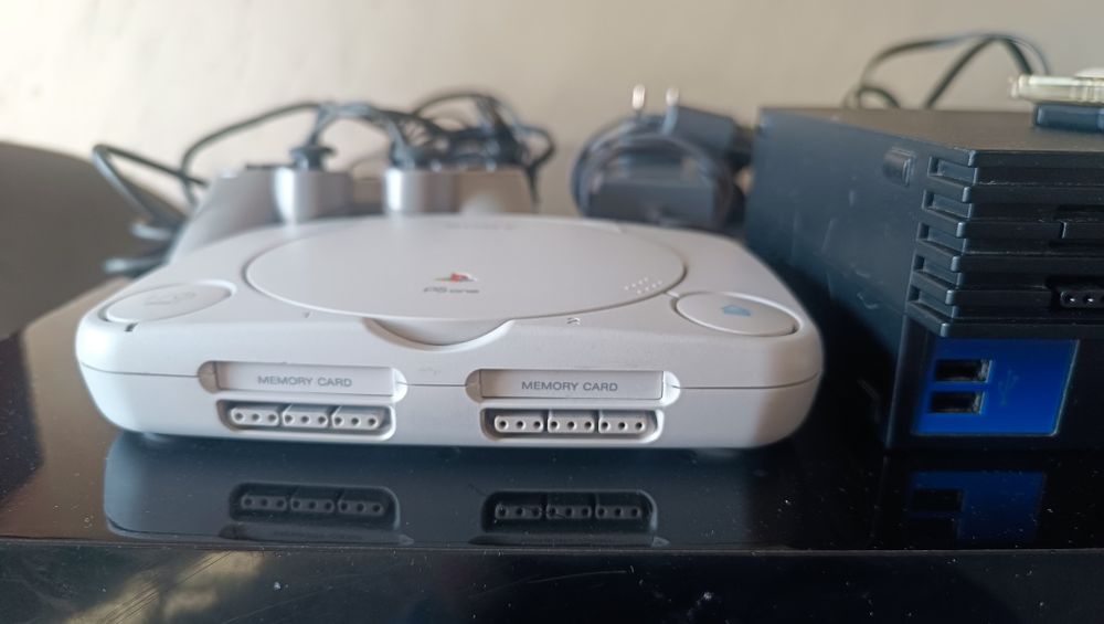 Playstation 1 & Playstation 2