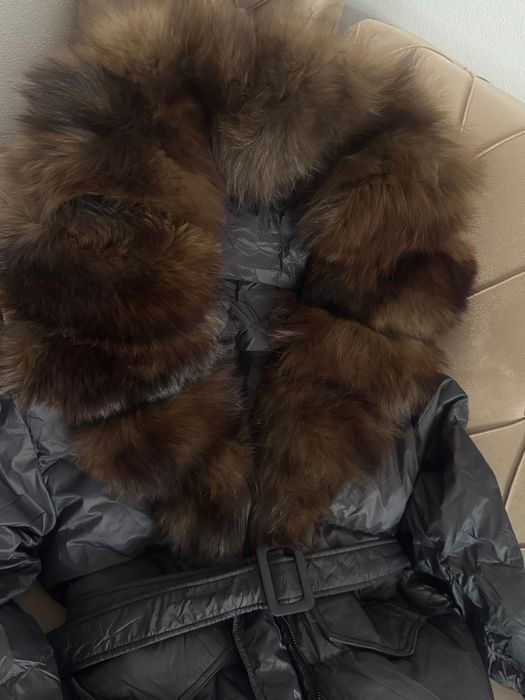 Geaca cu blana naturală și umplutură puf