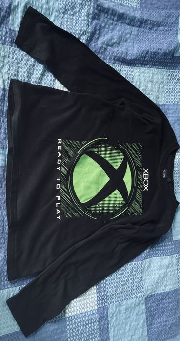 Bluza neagra, cu logo XBox, marime 152,
