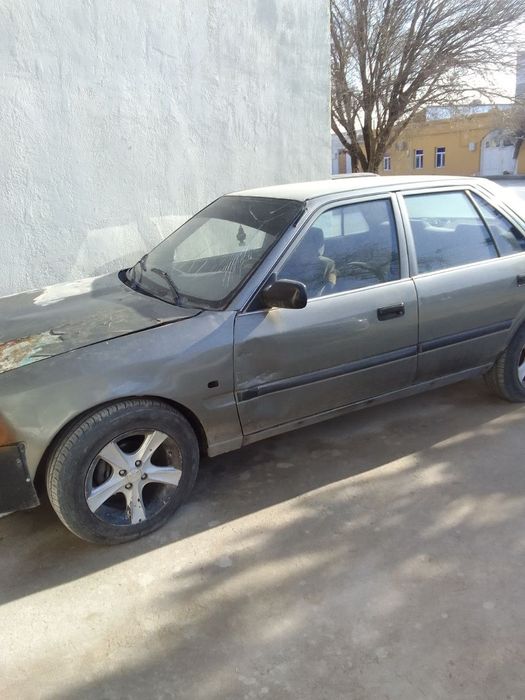 Toyota carina sotilodi