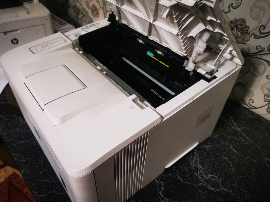 Принтер HP LaserJet Pro M203dn