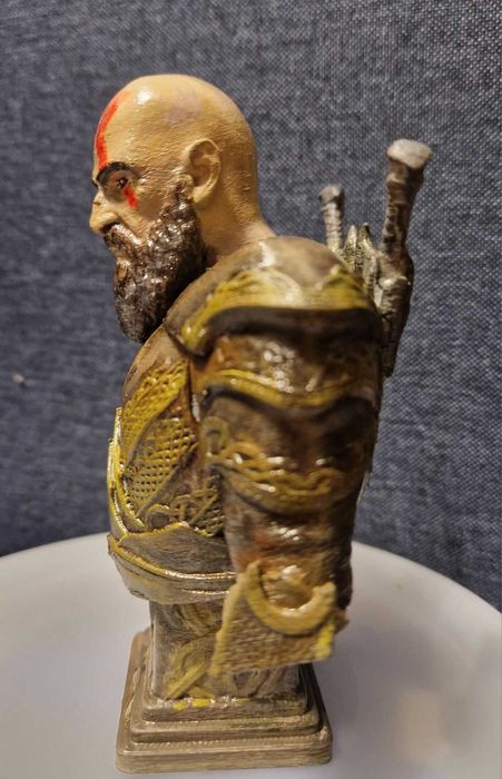 3 Д ръчно боядисани фентъзи фигури