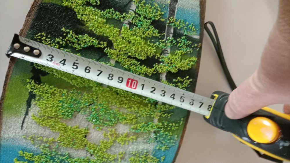 Продаю картины на дереве