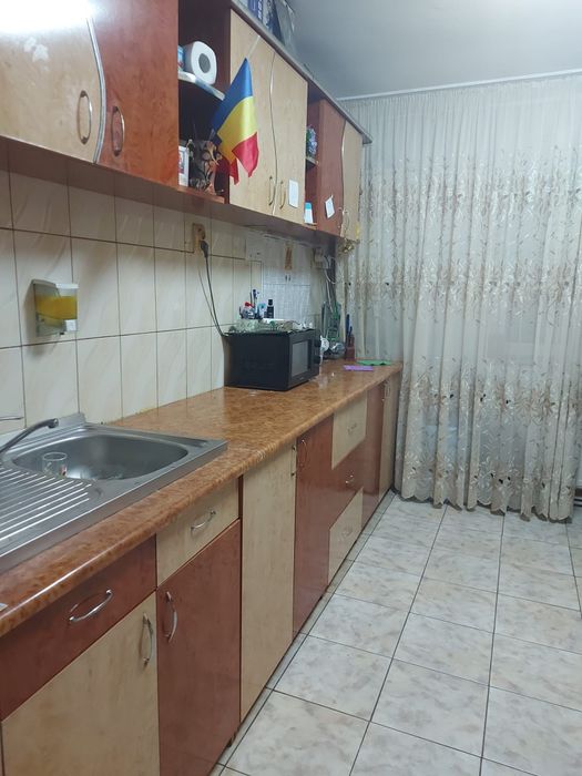 Apartament 4 camere, Broșteni