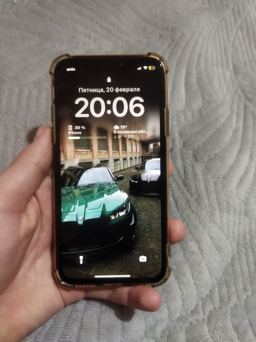 Продам iPhone XS [64GB]