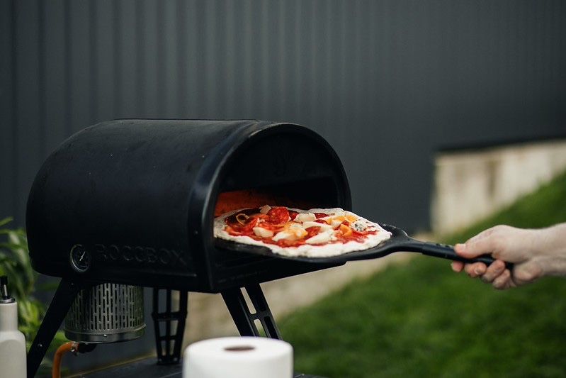 Live cooking pizza/focaccia, grill (traditional, international), frizzante bar, inghetata artizanală pentru evenimente