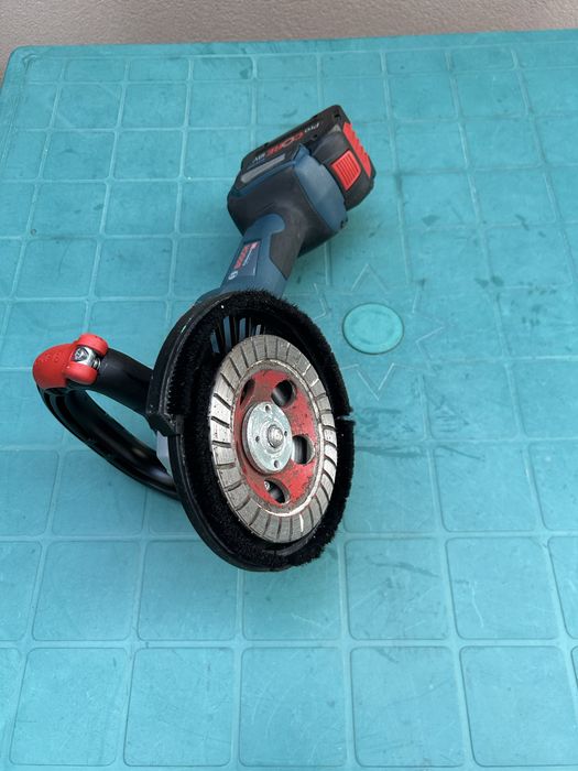 Slefuitor beton Bosch GBR 18V 15S