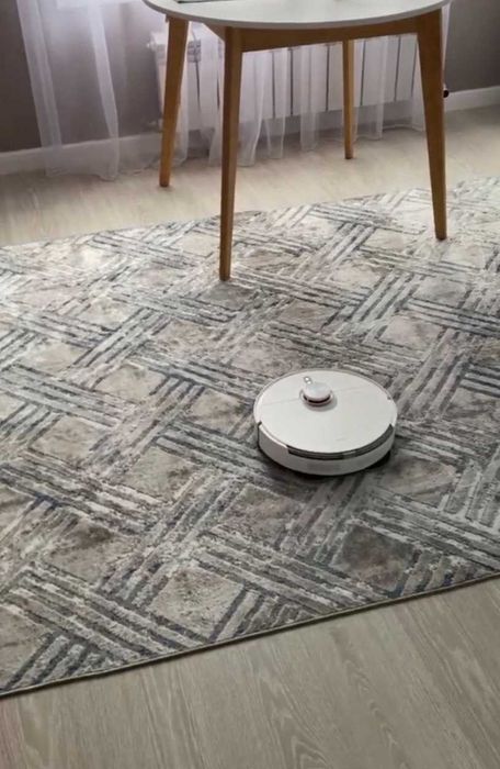 Робот-пылесос Xiaomi Robot Vacuum S20+ почти новый