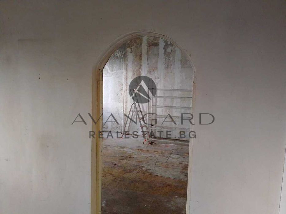 Продава се Тристаен апартамент в Пловдив, Кършияка - 74 кв.м за 1487 €/кв.м - Снимка #3