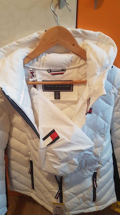 Tommy Hilfiger packable якe 100% ОРИГИНАЛНО размер XL дамско