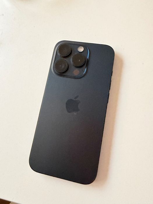 iPhone 15 pro - 128 GB
